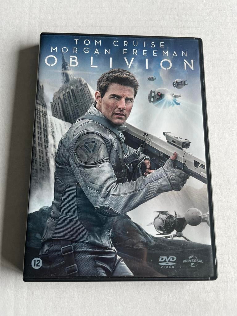 Oblivion met Tom Cruise DVD, Vanaf 12 jaar, Ophalen of Verzenden, Gebruikt, Actiethriller