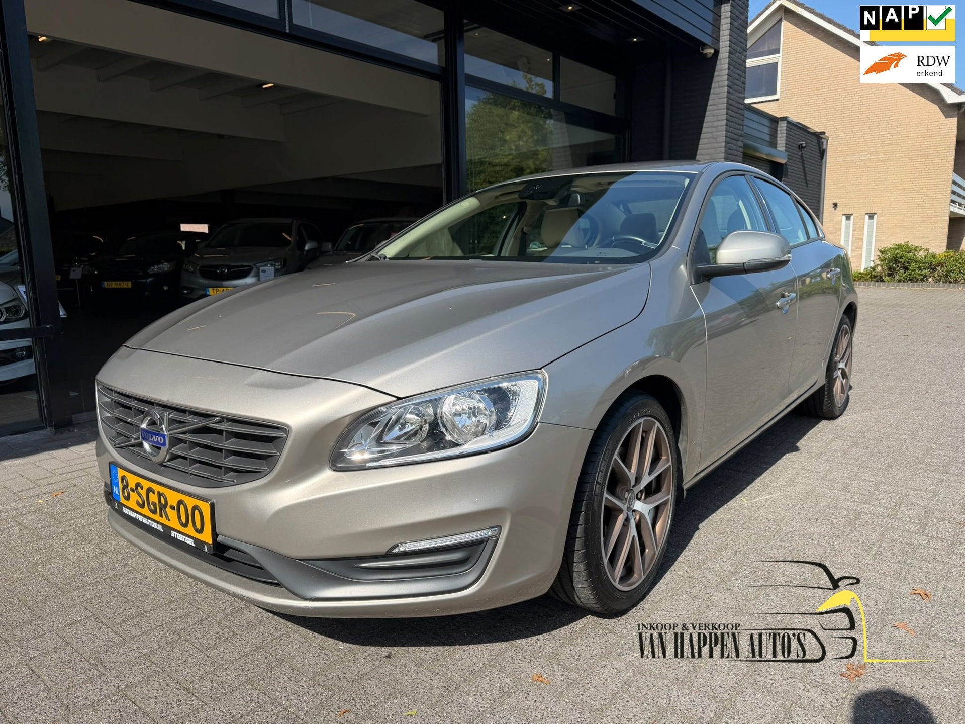 Volvo S60 1.6 T3 Kinetic / Automaat / 84131 km, Auto's, Volvo, 15 km/l, Gebruikt, 4 cilinders, 150 pk