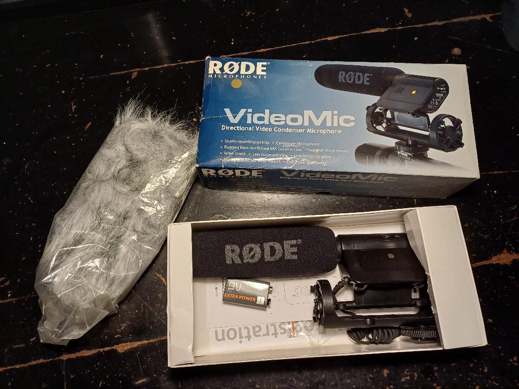 Rode video microfoon met bontje/rycote, Ophalen of Verzenden, Zo goed als nieuw, Audio