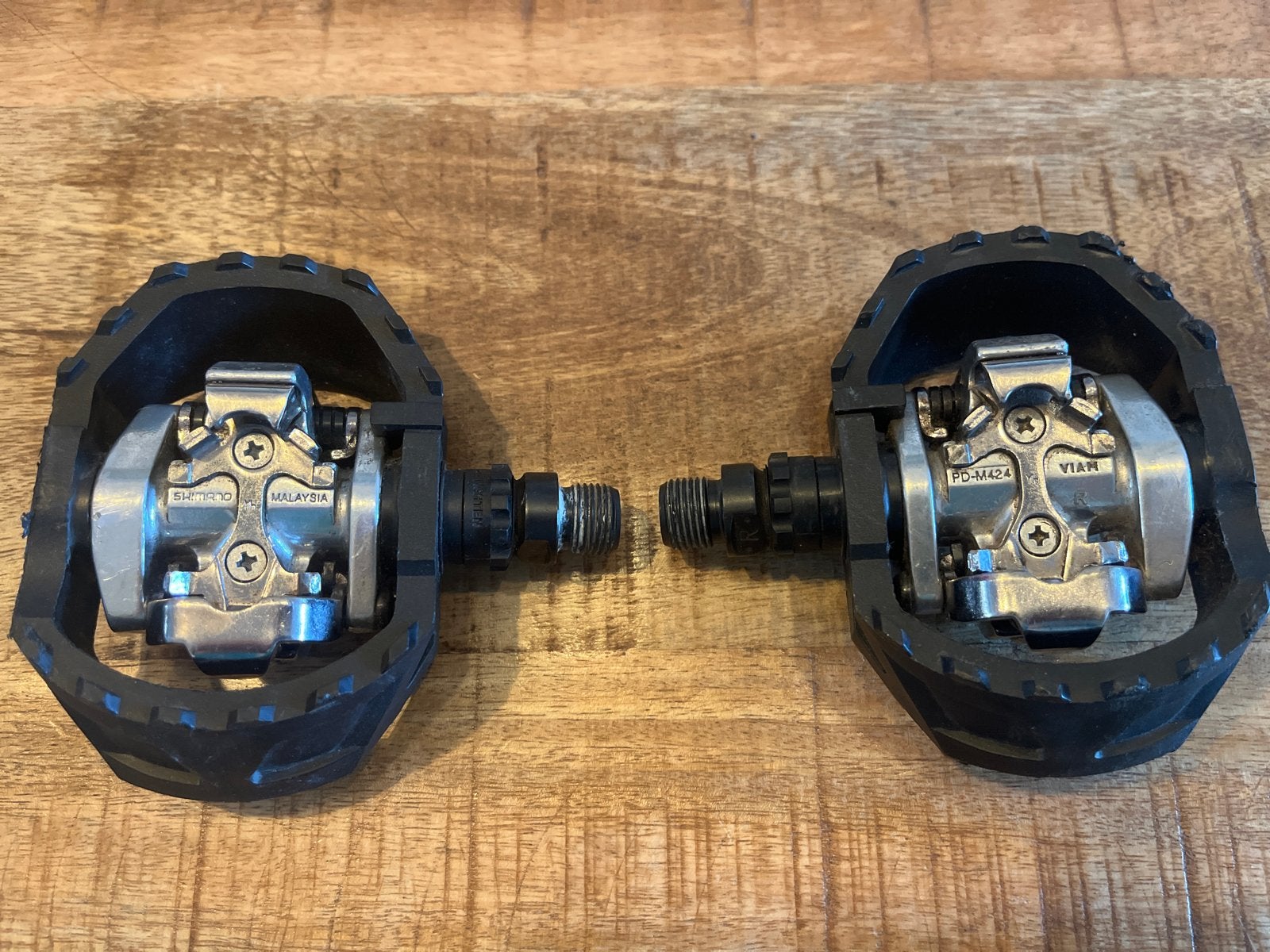 Shimano PD-M424 MTB/BMX pedalen met plaatjes, Fietsen en Brommers, Crankstel of Pedalen, Ophalen of Verzenden, Aluminium, Gebruikt
