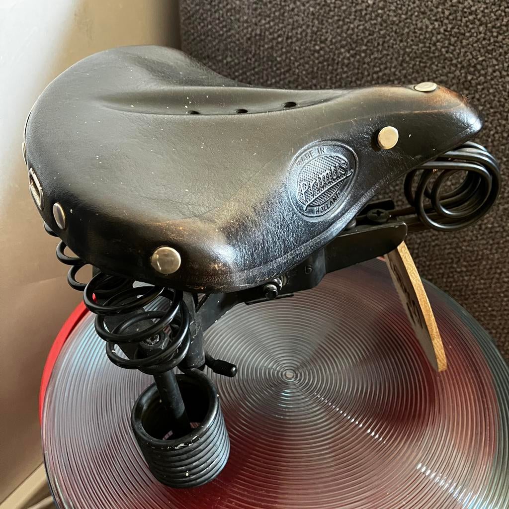 Lepper * Primus comfortabel geveerd lederen damesfietszadel️, Zo goed als nieuw, Minder dan 47 cm, 0 zitjes, Ophalen