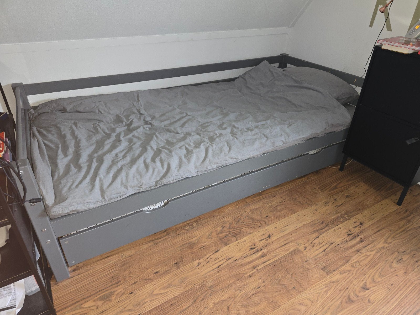 Bed met uitschuifbaar logeerbed van Leen Bakker, Huis en Inrichting, Ophalen, Gebruikt, 90 cm, 200 cm