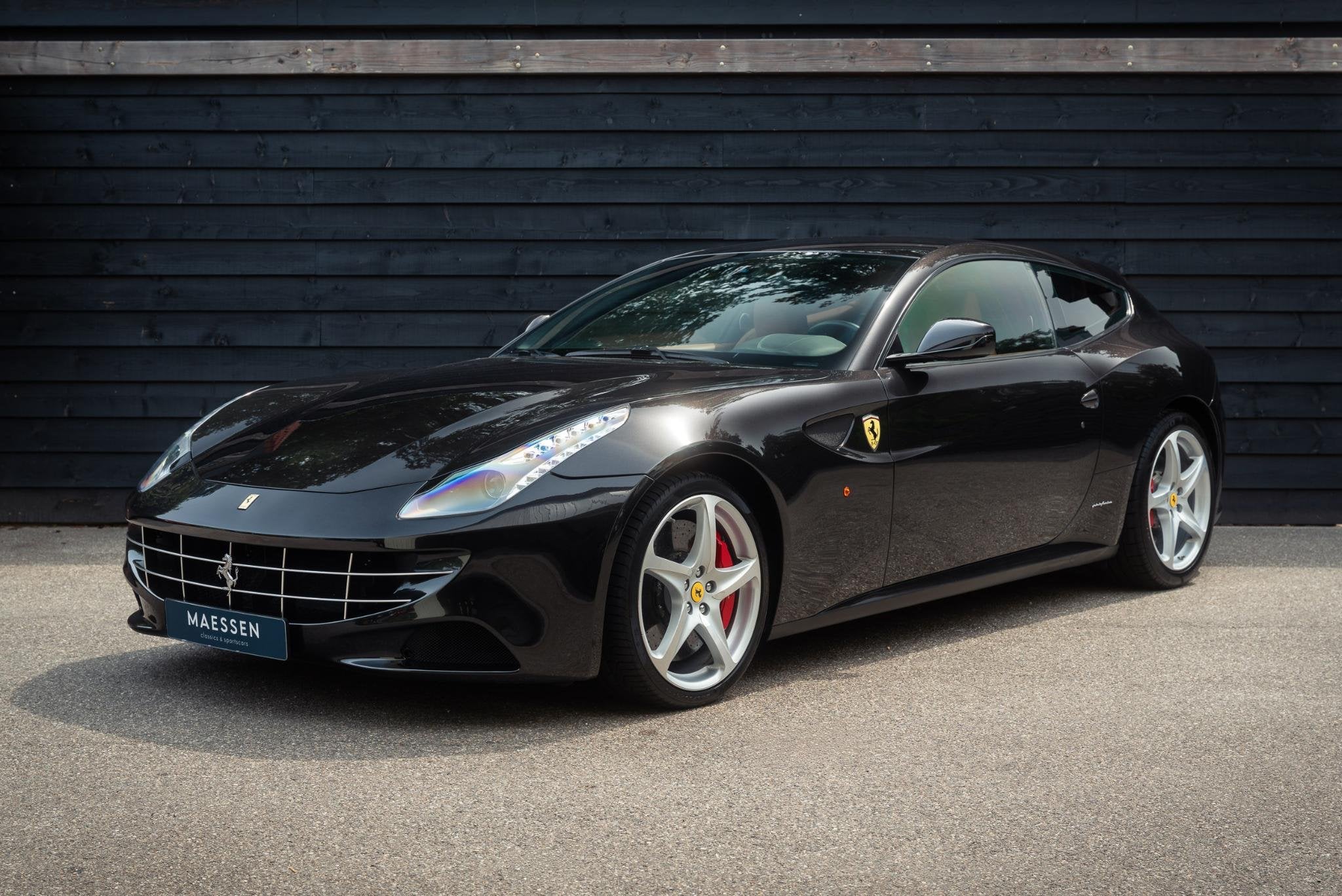 Ferrari FF 6.3 V12 - Perfect onderhouden - Capristo, Automaat, Stof, 12 cilinders, 4 stoelen
