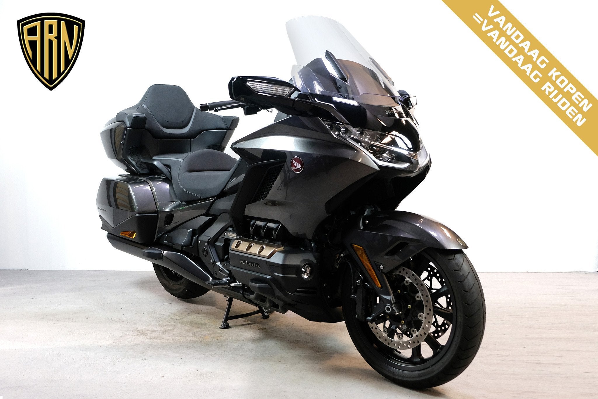 Honda GL 1800 Goldwing Tour Deluxe (bj 2024), Motoren, Motoren | Honda, Bedrijf, Handvatverwarming, Meer dan 35 kW, Toermotor