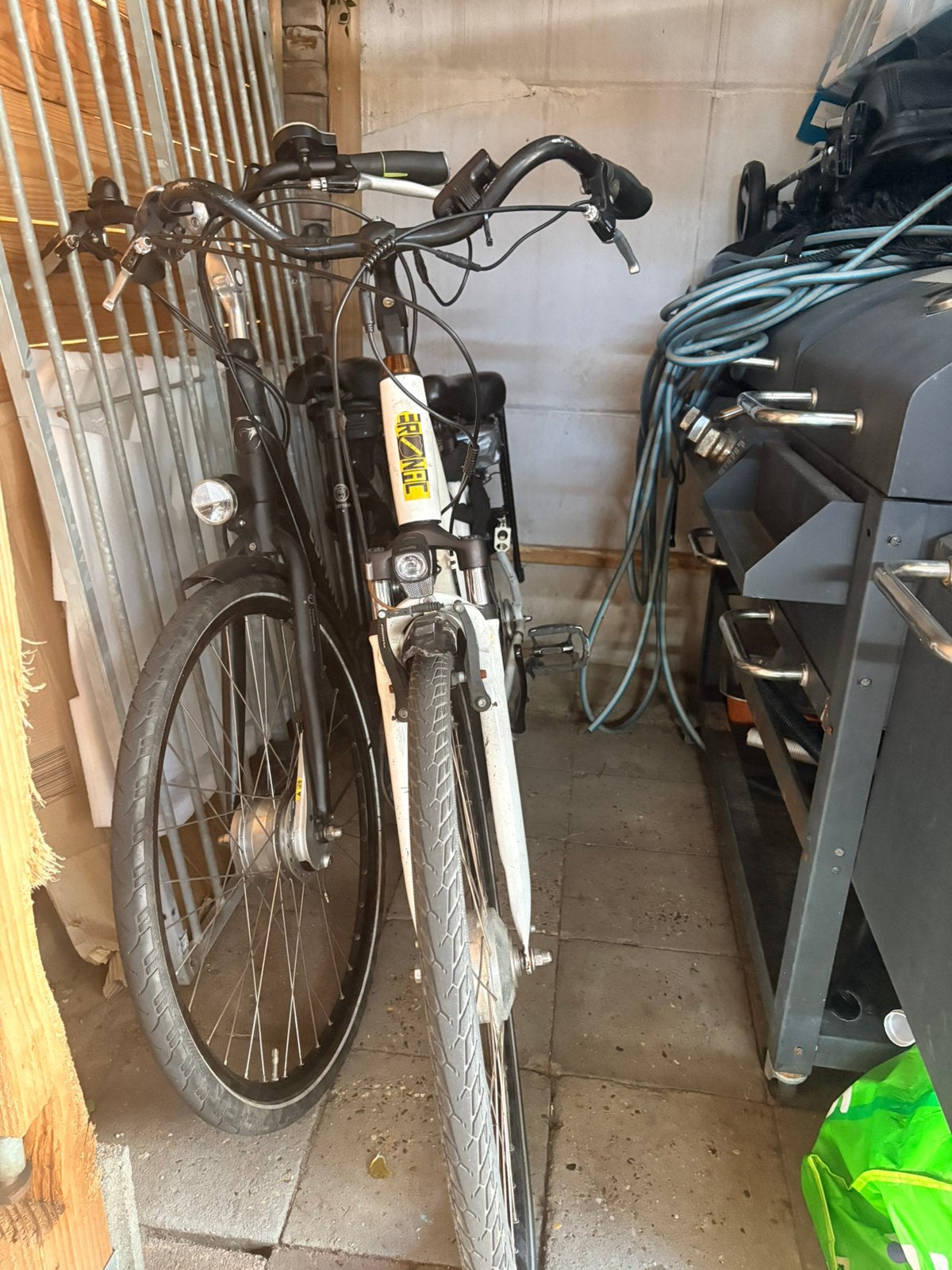 Elektrische fiets te koop, Ophalen, Zo goed als nieuw