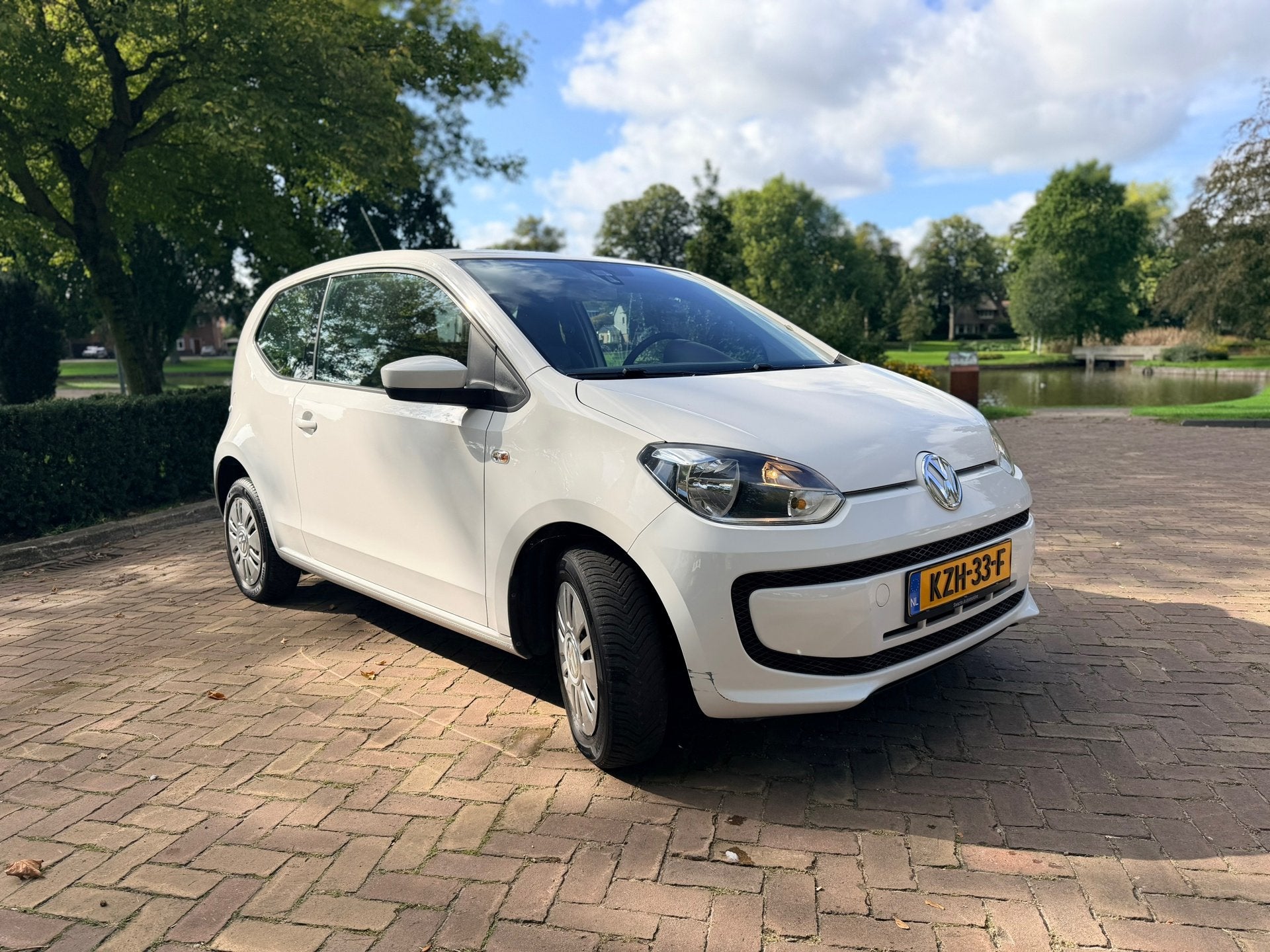 Foto 5 van Volkswagen UP! 1.0 high up! | Airco | Cruise | PDC | 2e eige