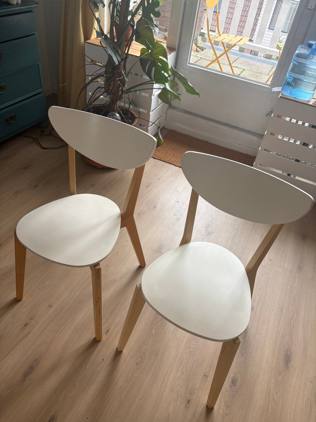Nordmyra stoelen 2x wit, Twee, Wit, Ophalen of Verzenden, Zo goed als nieuw