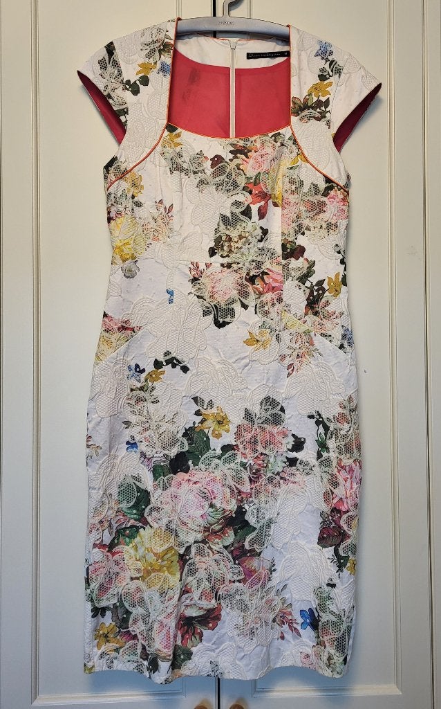 Steps jurk, aansluitend, wit, bloemen, maat 38, Kleding | Dames, Jurken, Maat 38/40 (M), Wit, Ophalen of Verzenden, Zo goed als nieuw