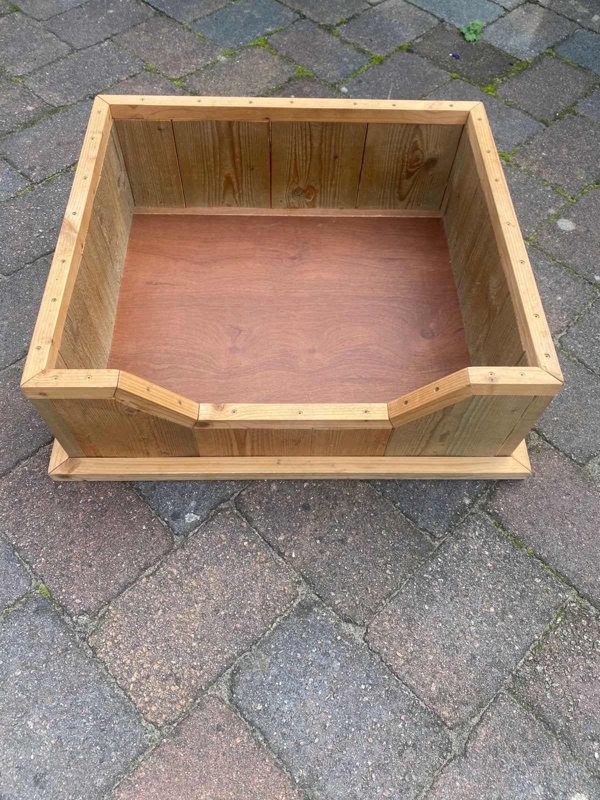 Hondenmand gemaakt van steigerhout, Ophalen, Zo goed als nieuw, Overige