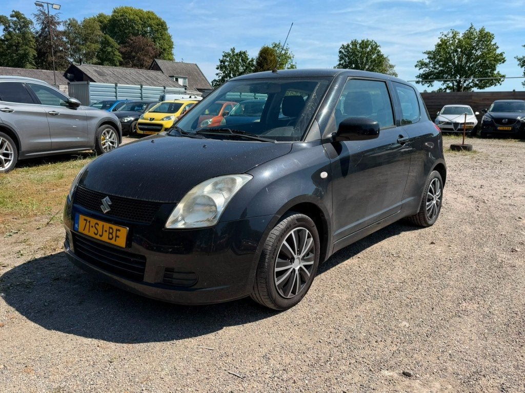 Suzuki SWIFT 1.3 92pk GLS 3-drs airco/elek pakket APK t/m 04, Gebruikt, 31 €/maand, 400 kg, Origineel Nederlands