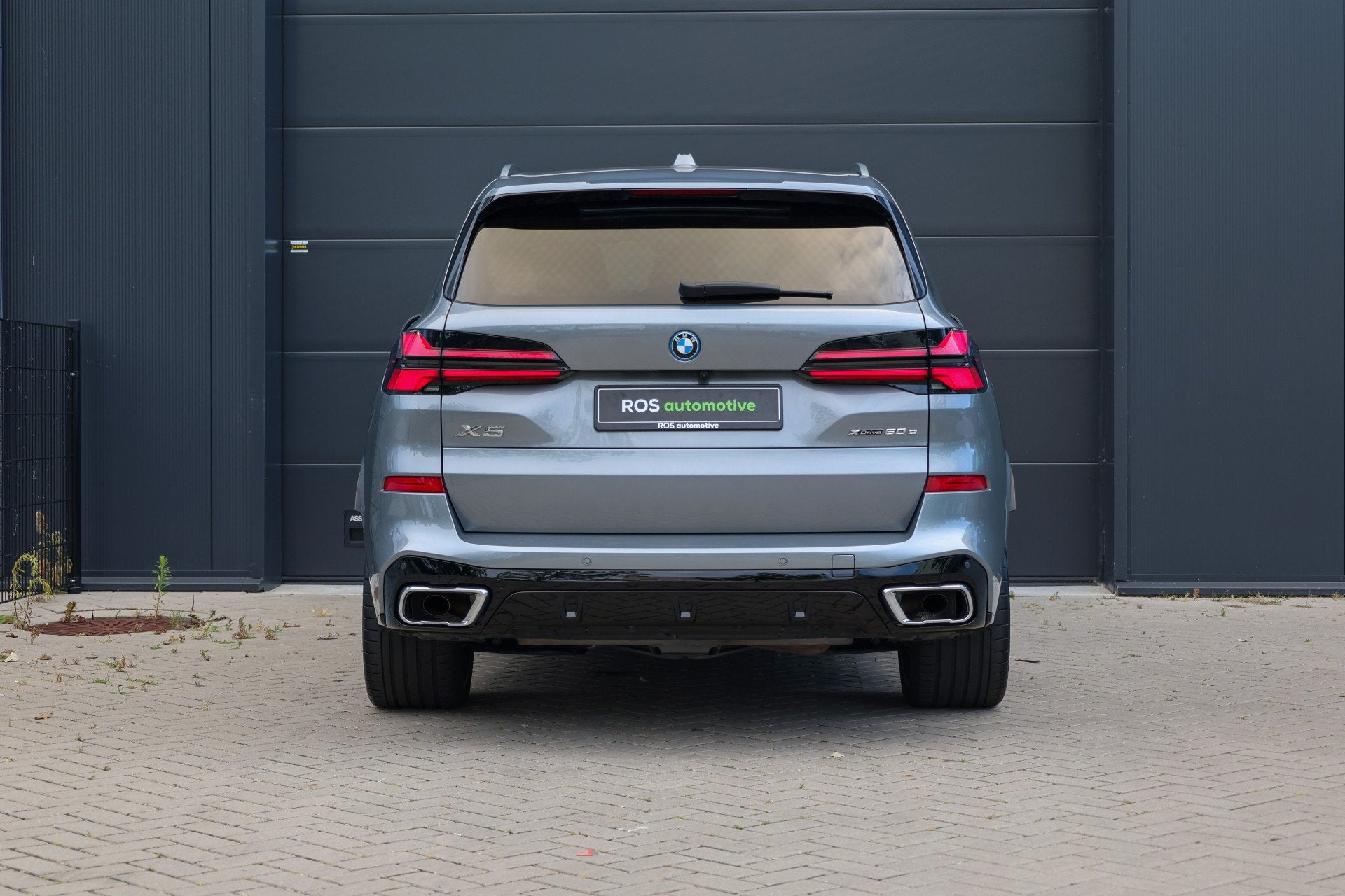 Foto 29 van BMW X5 xDrive50e | BTW | SKYLOUNGE | 22 INCH | COMFORTSTOELE