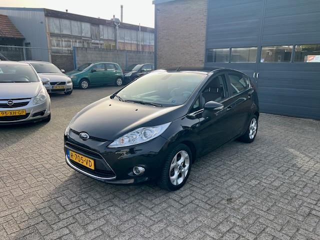 Ford Fiesta 1.4 Individual//Leder interieur Apk 5-2027, Voorwielaandrijving, Zwart, Leder, Handgeschakeld
