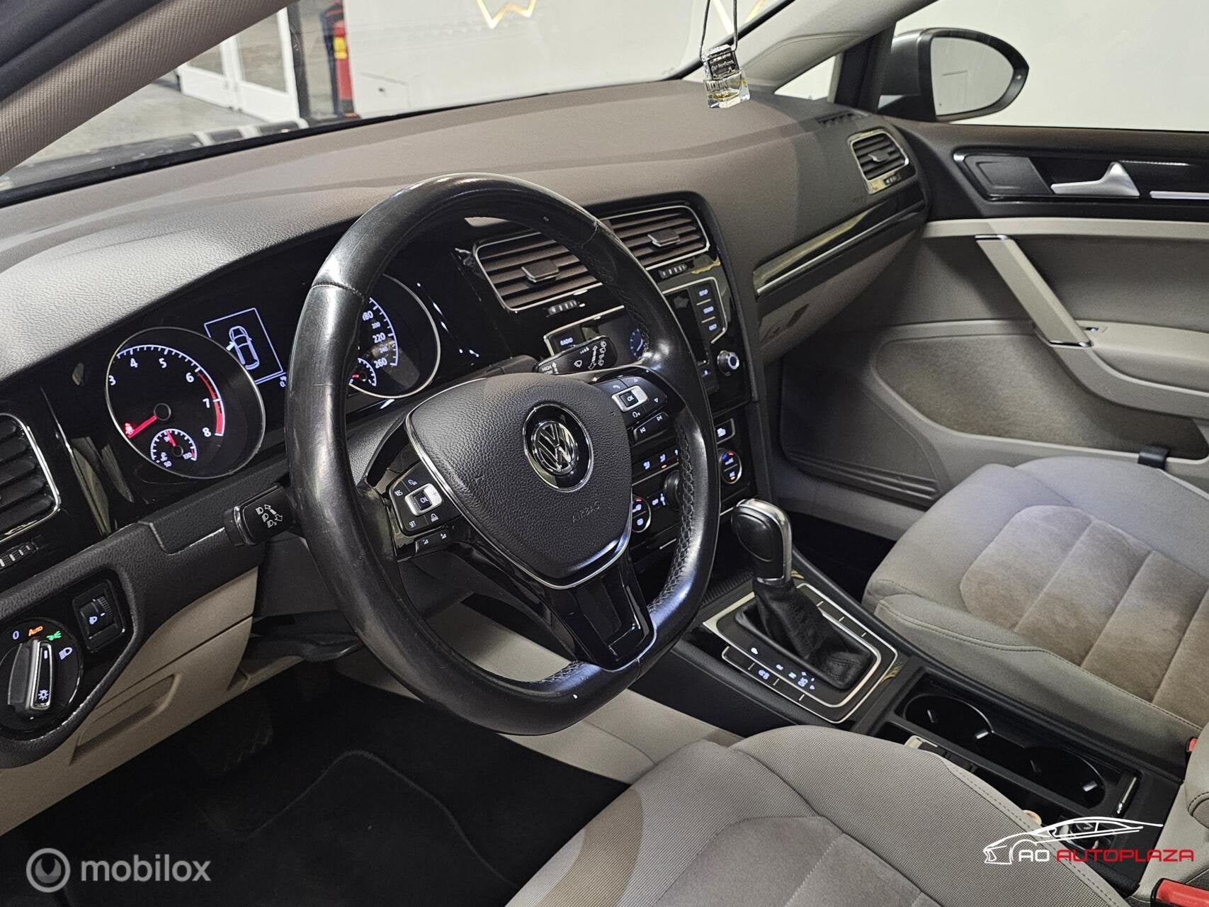 Volkswagen Golf 1.2 TSI Highline DSG Climate control/NAP, Euro 5, 4 cilinders, 49 €/maand, Origineel Nederlands