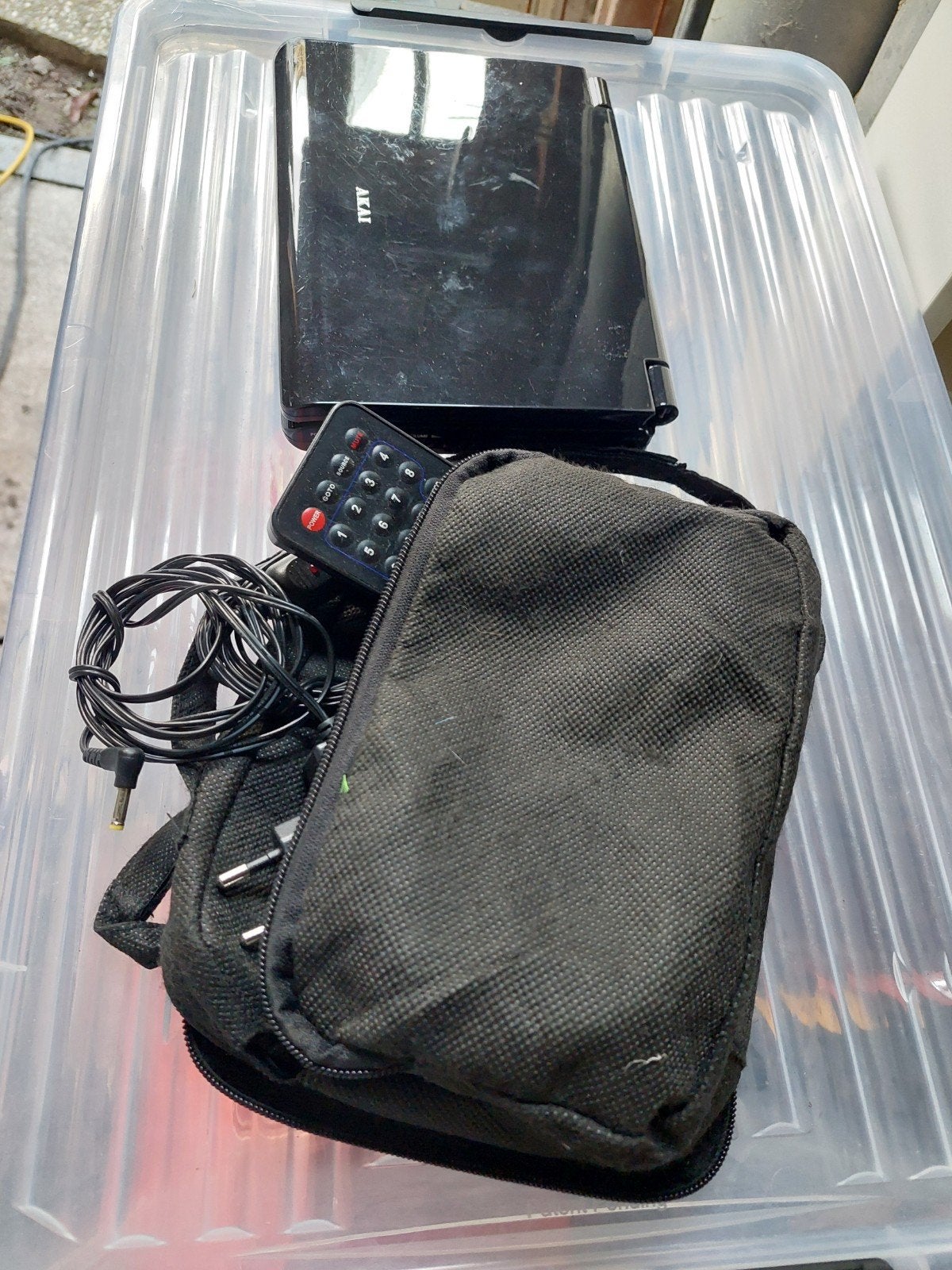 Akai Draagbare DVD-speler met afstandsbediening en tas, Gebruikt, Draagbaar, Ophalen of Verzenden, Overige merken
