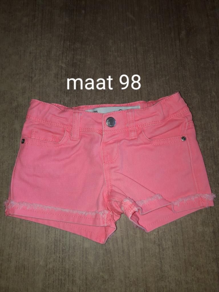 Roze korte broek / kort broekje maat 98 meisje, Ophalen of Verzenden, Zo goed als nieuw, Meisje, Broek