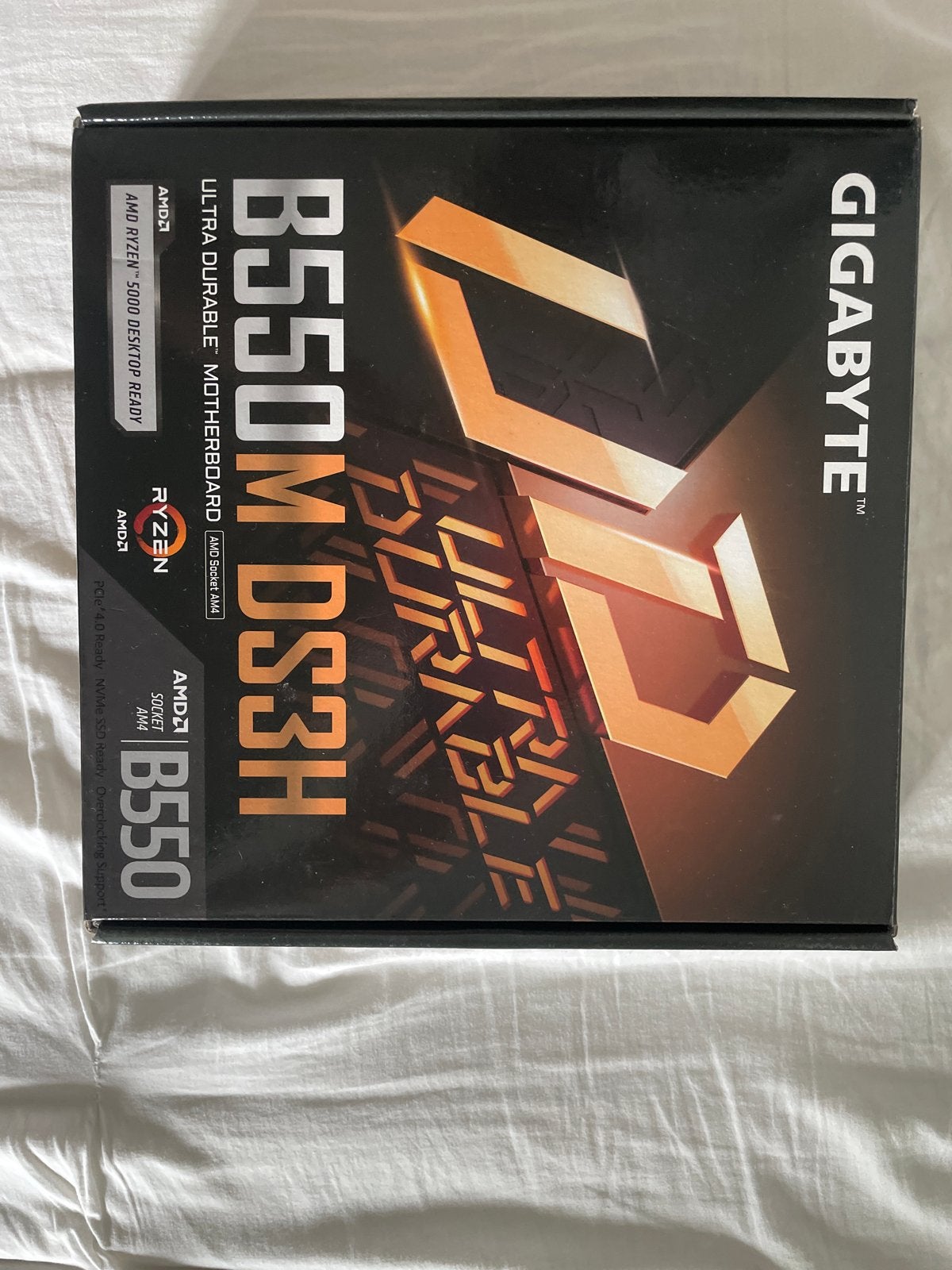 GIGABYTE B550M DS3H Ultra Durable Moederbord, Computers en Software, Moederborden, Zo goed als nieuw, AMD, DDR4, Ophalen