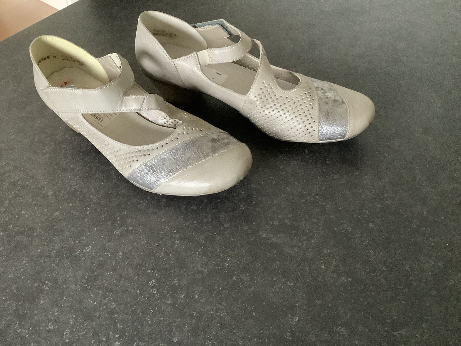 RIEKER  schoenen maat 41, Verzenden, Nieuw, Overige kleuren, Schoenen met lage hakken