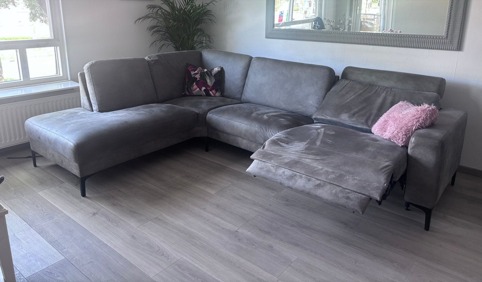 Hoekbank met relaxfunctie, Ophalen, 250 tot 300 cm, Hoekbank, Zo goed als nieuw
