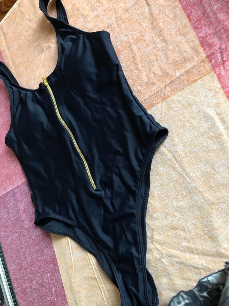 Zwart badpak met rits - Maat M, Kleding | Dames, Badmode en Zwemkleding, Ophalen of Verzenden, Zo goed als nieuw, Zwart, Badpak