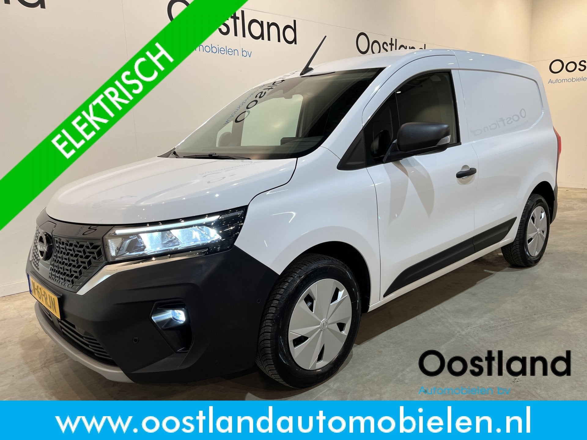 Nissan Townstar N-Connecta L1 44 kWh / 100% elektrisch ! / S, Auto's, 293 km, Stof, Gebruikt, Zwart