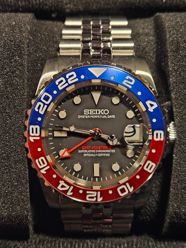 Seiko GMT NH34A NIEUW. Pepsi bezel + jubilee band!, Staal, Polshorloge, Nieuw, Ophalen of Verzenden