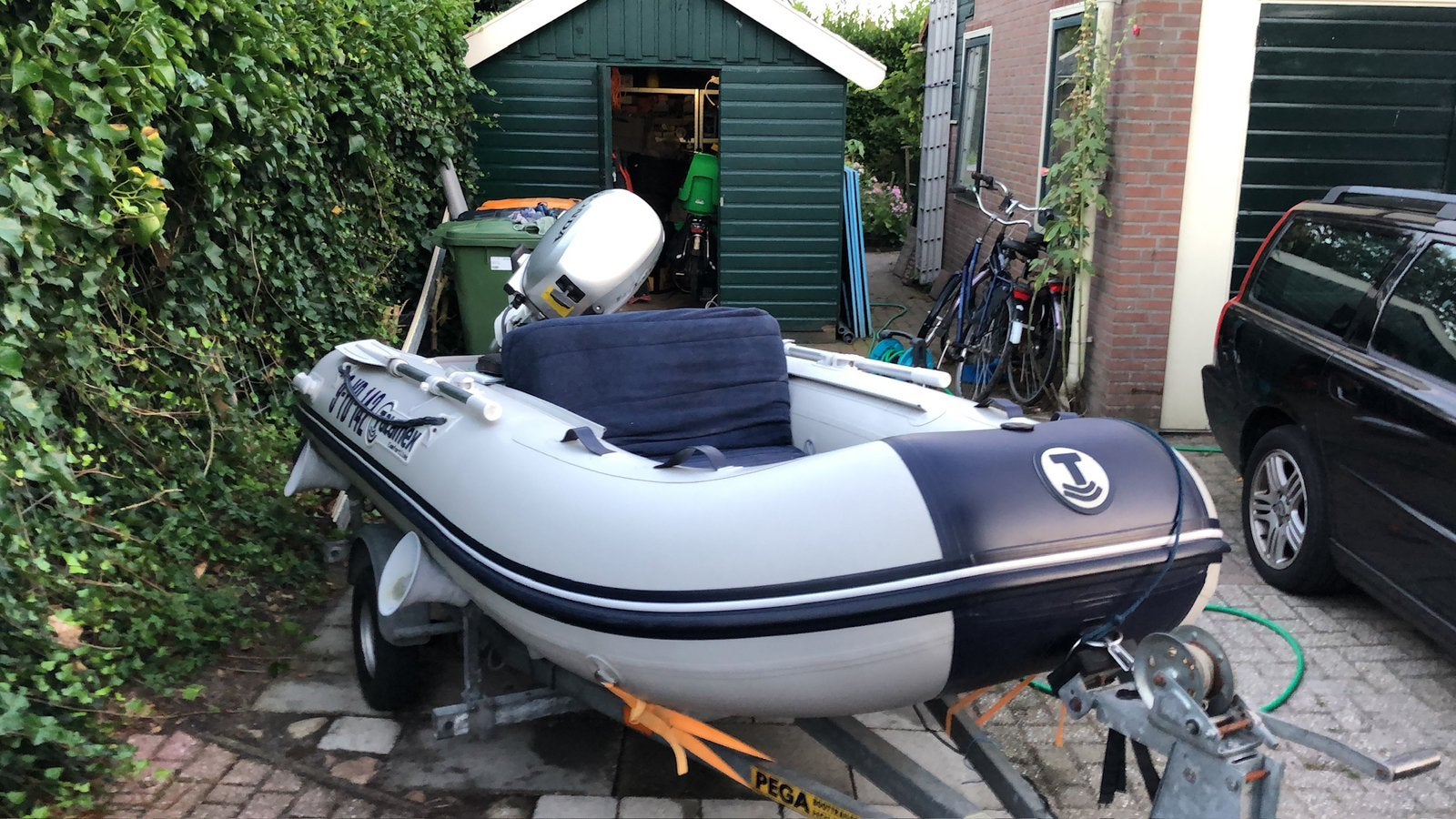 Zitkussen / bank voor boot, Ophalen, Zo goed als nieuw, Motorboot