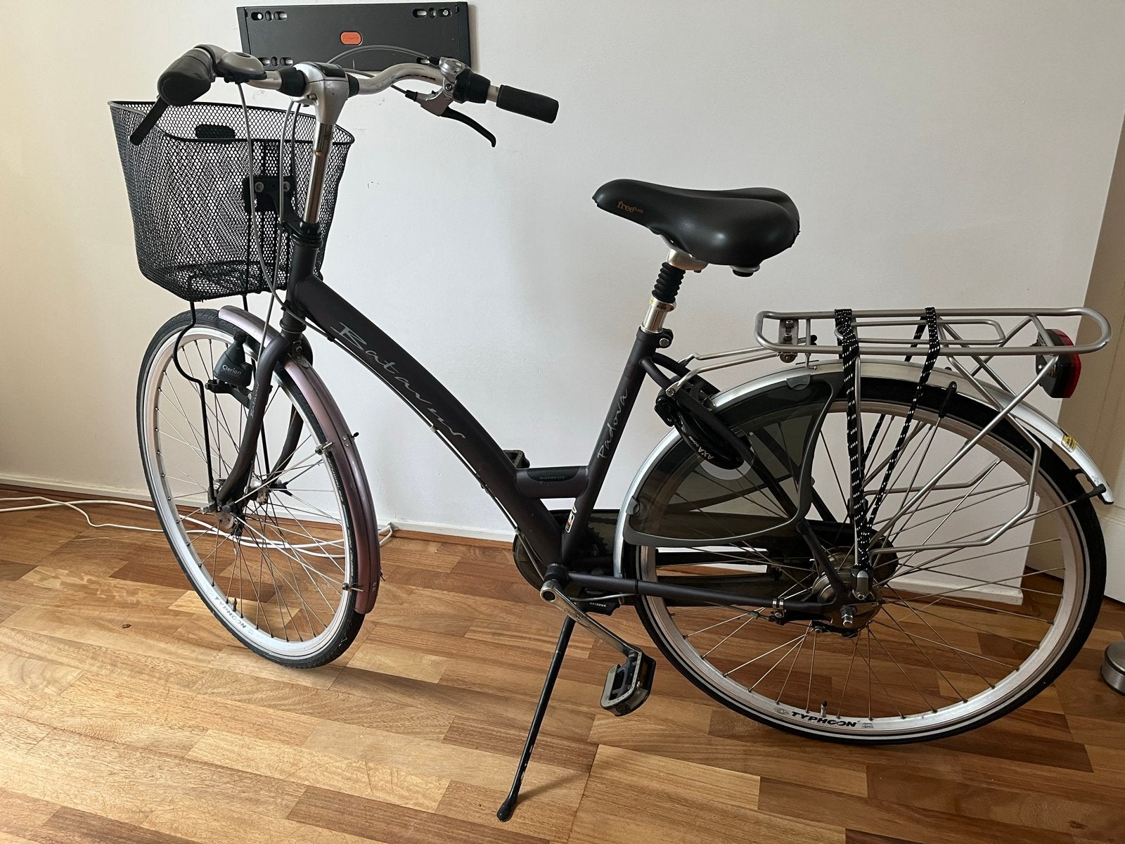 Batavus Swing Damesfiets met Mand en Versnellingen, Ophalen, Versnellingen, Batavus, Trommelrem