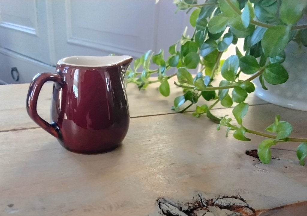Vintage klein kannetje - melkkannetje - melkkan - mini - bru, Ophalen of Verzenden, Zo goed als nieuw, Keramiek, Overige typen