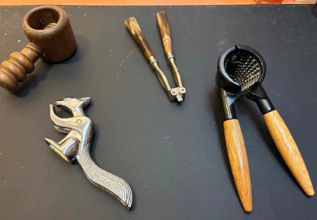 Vier verschillende vintage notenkrakers, Ophalen of Verzenden