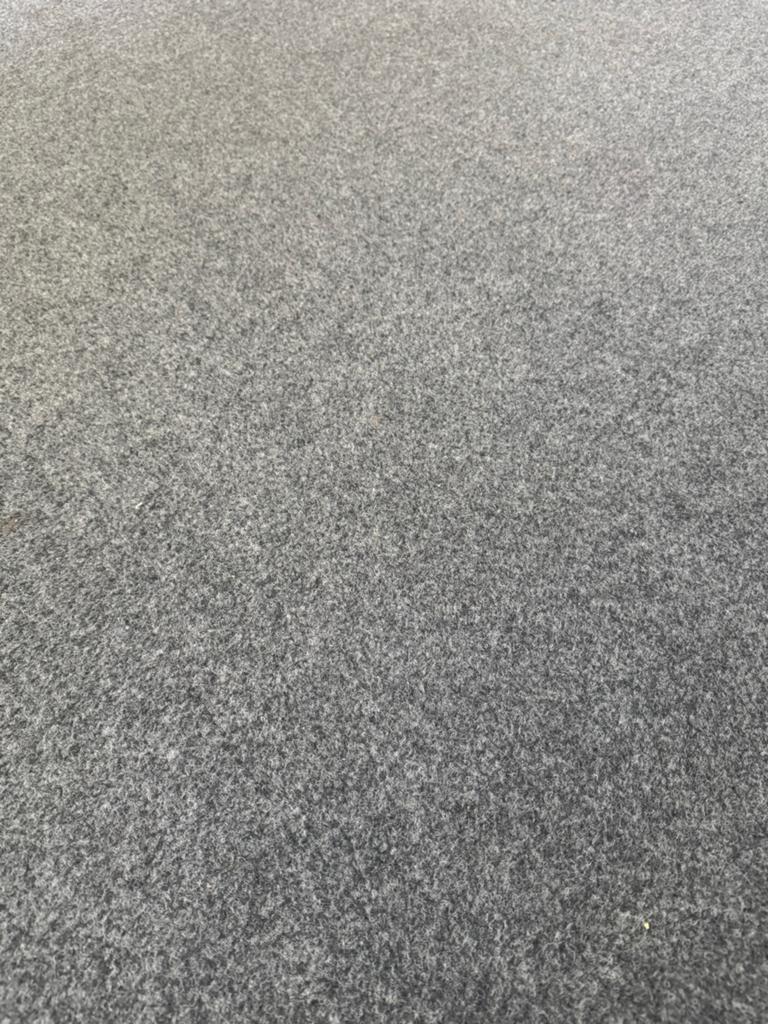 Grijze tapijttegels - 80m2 (deels gebruikt, deels nieuw), Ophalen, 120 cm of meer, Zo goed als nieuw, Katoen