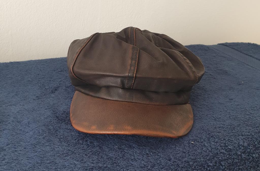 leuk kunstlederen petje bruin, Kleding | Heren, Hoeden en Petten, Verzenden, Zo goed als nieuw