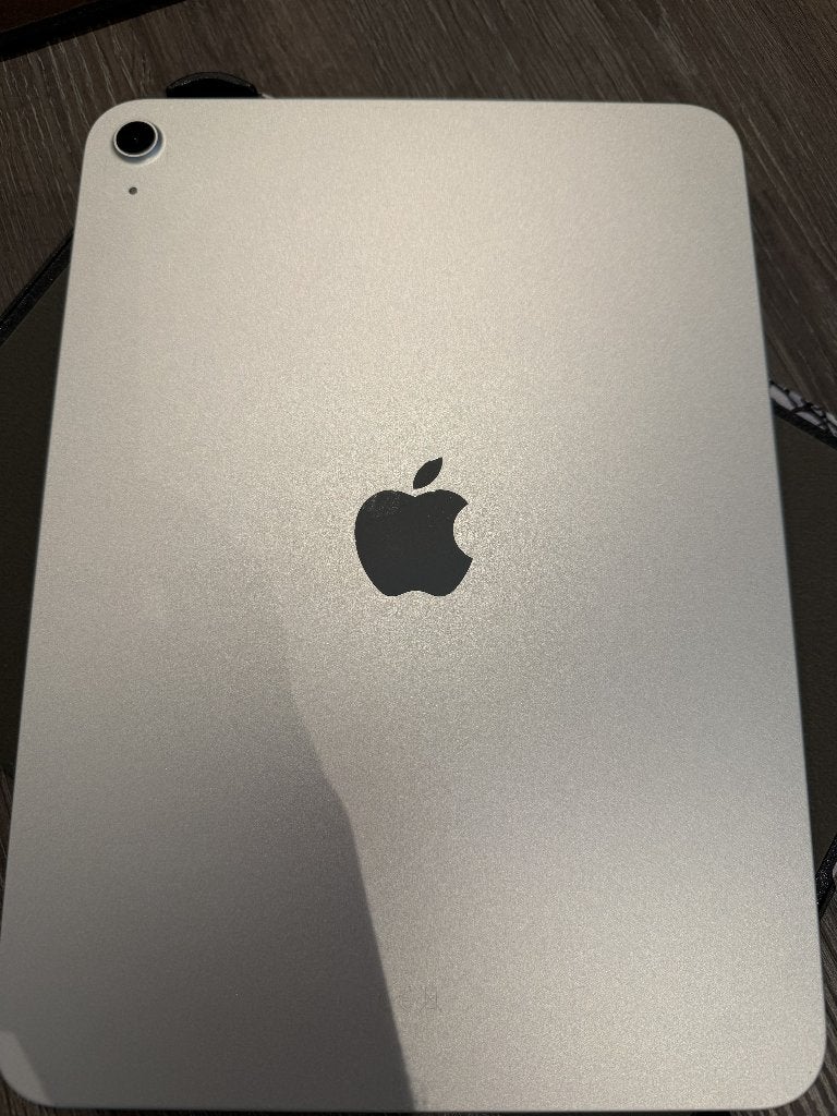 Apple iPad (2025) 11" met Pencil en hoes aangeboden, Apple iPad, 11 inch, Ophalen of Verzenden, Zo goed als nieuw