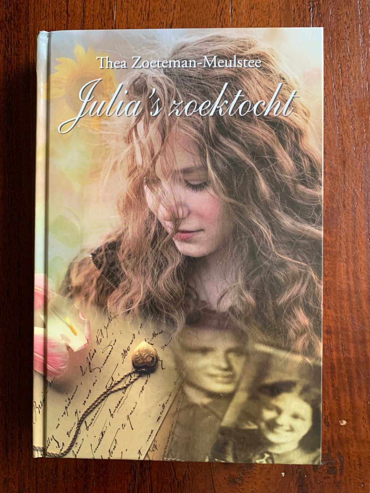 Julia’s zoektocht Thea Zoeteman-Meulstee, Boeken, Ophalen of Verzenden, Gelezen