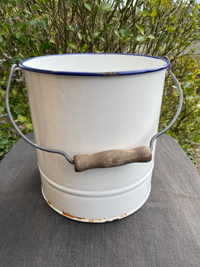 oude witte emaille emmer met een blauw randje., Ophalen of Verzenden