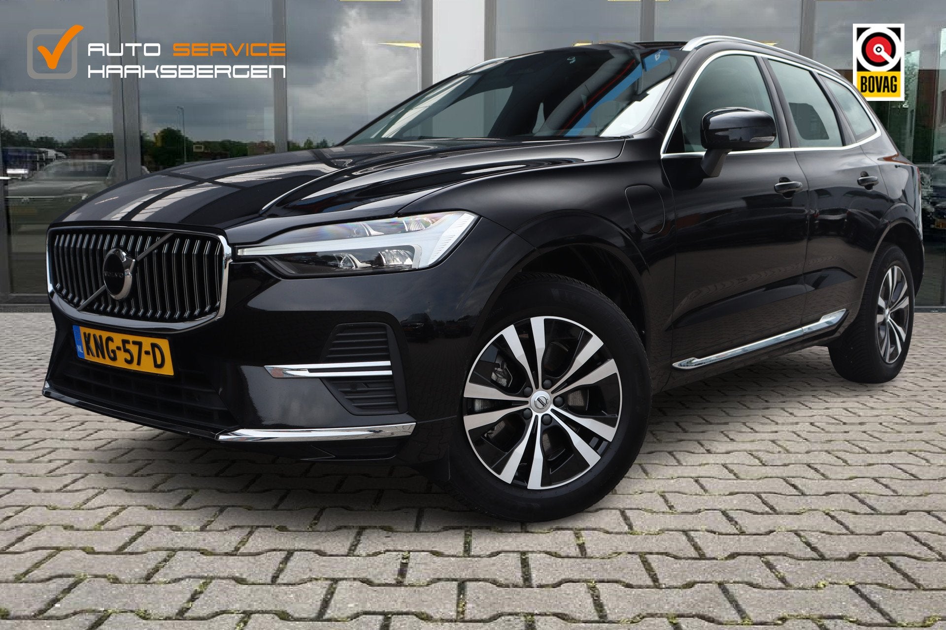 Volvo XC60 2.0 T6 Plug-in hybrid AWD Essential Bright | Pano, Auto's, Volvo, Automaat, Gebruikt, 4 cilinders, 1969 cc
