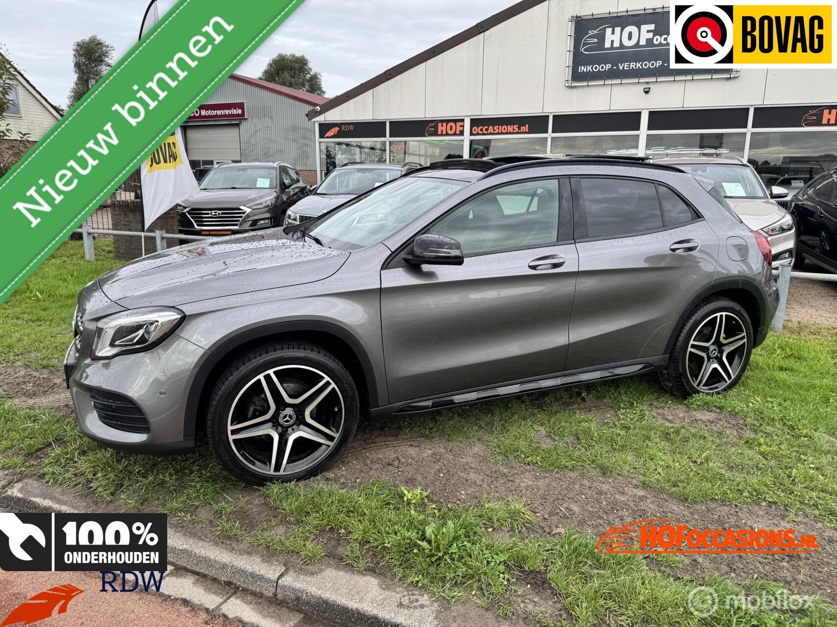 Mercedes GLA-klasse 200 AMG PANO | CARPLAY | SFEERVERLICHTIN, Dealer onderhouden, Gebruikt, Zwart, Met garantie (alle)