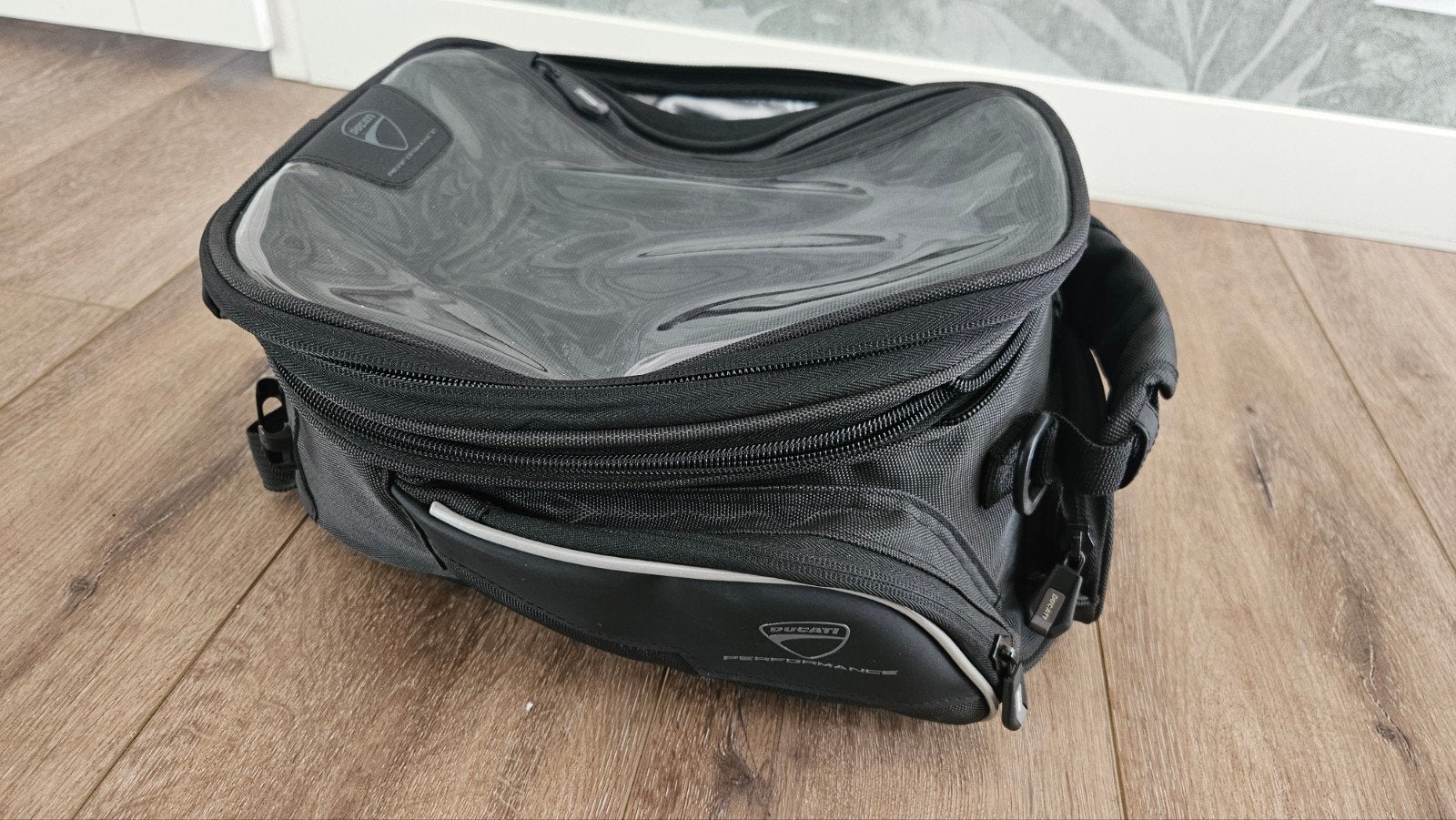 Nieuwe Givi Ducati Performance Tanktas 18 Liter softshell, Motoren, Ophalen, Nieuw