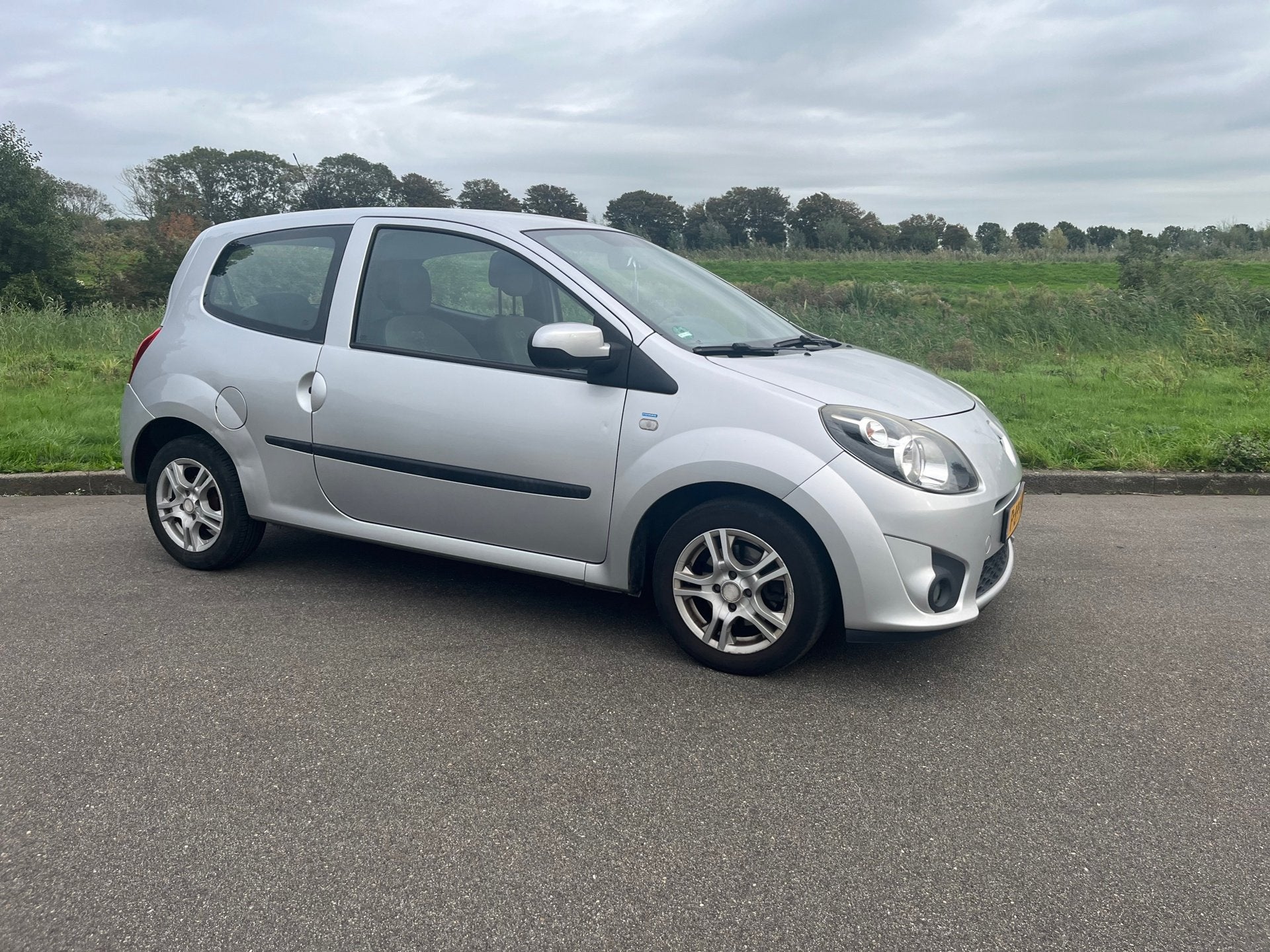 Renault Twingo 1.2 Dynamique bj 2010 AIRCO, Auto's, Voorwielaandrijving, Gebruikt, 31 €/maand, 4 cilinders