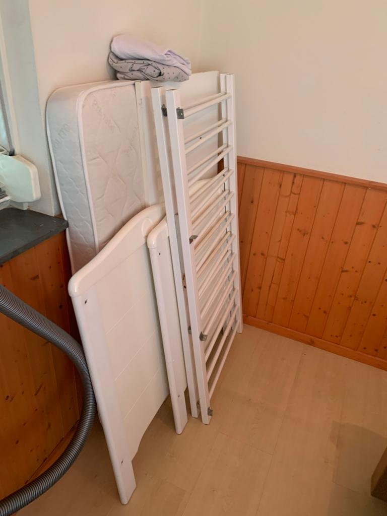 Baby ledikant met matras - Zo goed als nieuw, Ophalen, Zo goed als nieuw