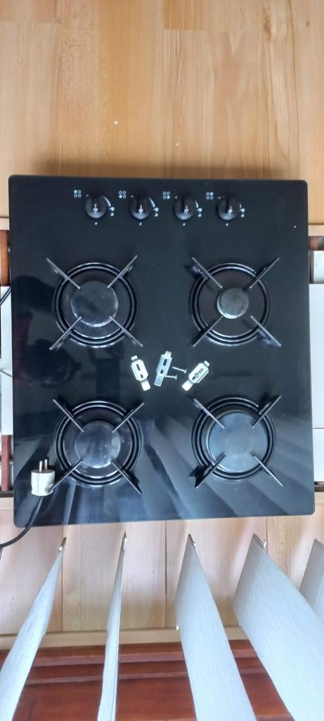 Zwart glazen gaskookplaat met 4 pitten, Ophalen, Gebruikt, 4 kookzones, Inbouw