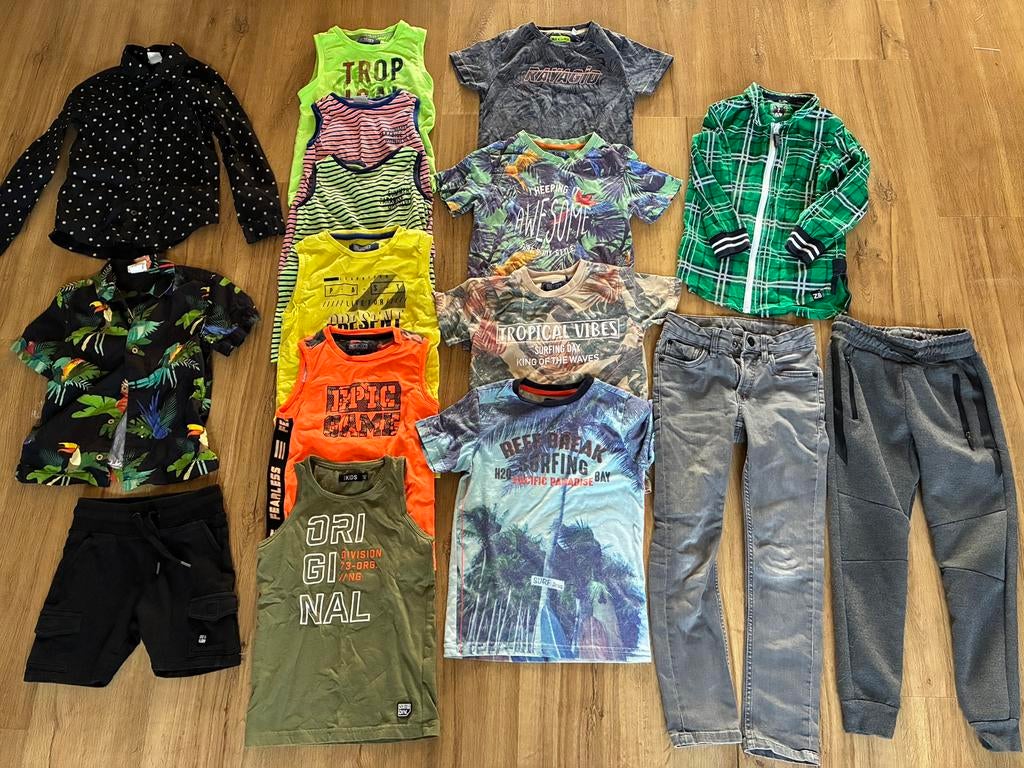 Pakket jongenskleding 16x shirts tanktops broek 110/116/122, Ophalen of Verzenden, Gebruikt, Maat 116