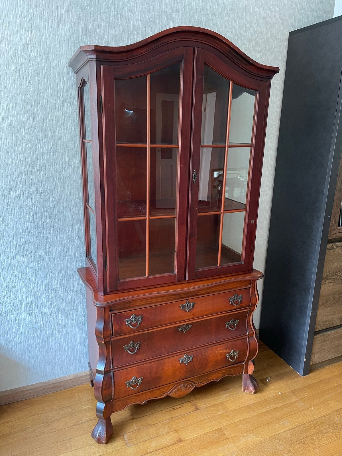 Antieke noten laden vitrinekast - Klassiek design, Ophalen of Verzenden
