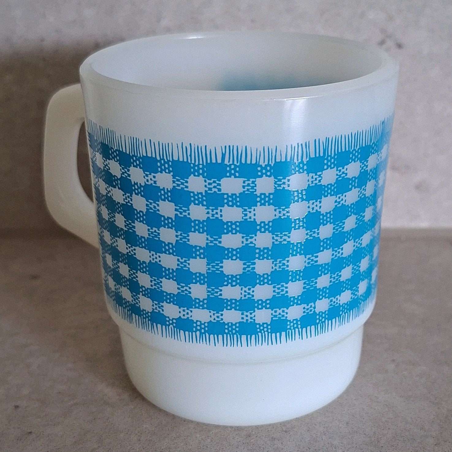 Vintage Fire-King Anchor Hocking Gingham Mug, Huis en Inrichting, Keuken | Servies, Ophalen of Verzenden, Glas, Overige stijlen