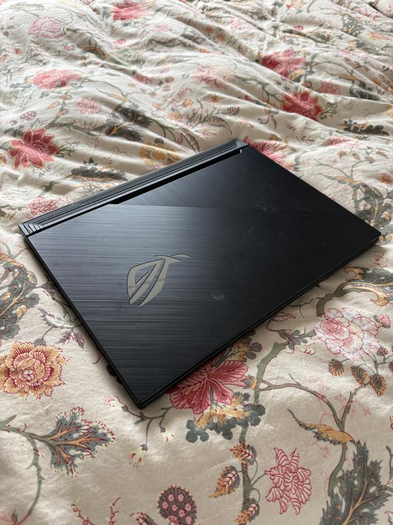 ASUS Rog Strix 15 inch gaming laptop GTX1650, Computers en Software, Windows Laptops, Gebruikt, Ophalen of Verzenden, Gaming, HDD