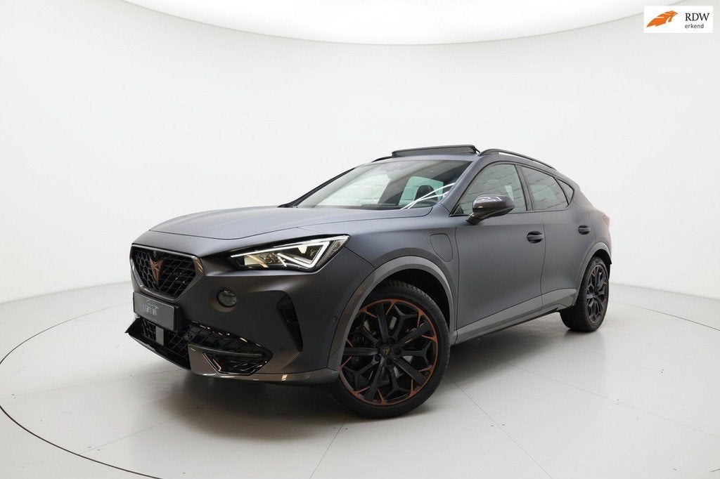 CUPRA Formentor 1.4 e-Hybrid VZ Copper Edition PANO VIRTUAL, Auto's, Cupra, Gebruikt, Zwart, 4 cilinders, Formentor