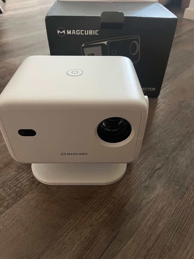 MAGCUBIC LED Beamer - Compacte en Krachtige Projector, Audio, Tv en Foto, Beamers, Ophalen of Verzenden, Zo goed als nieuw, LED