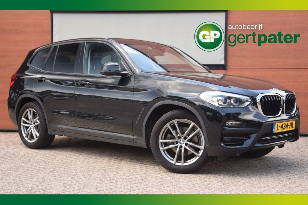 BMW X3 xDrive20i LED/Carplay/19Inch/Stoelverwarming/Navi, Automaat, 1998 cc, Stof, Gebruikt
