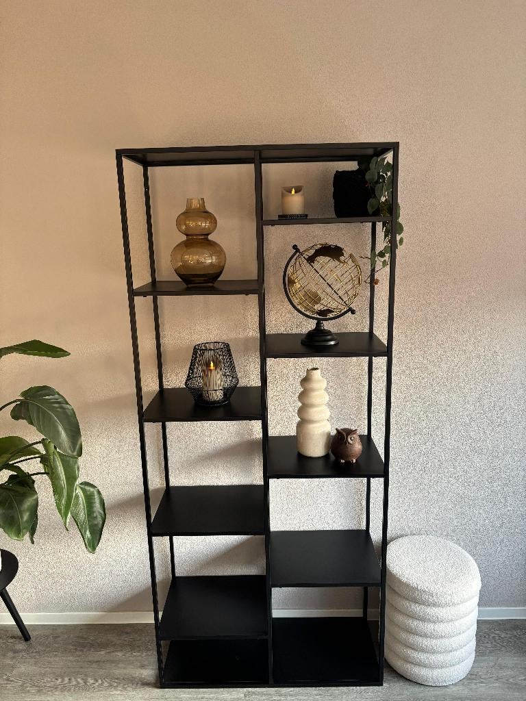 zwart stalen kast, Ophalen, Met plank(en), Gebruikt, Minder dan 150 cm