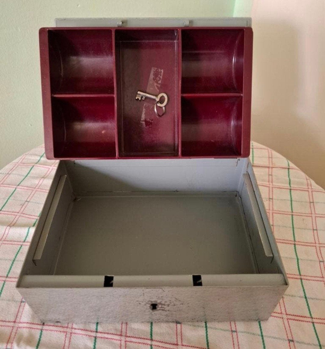 Vintage Safety geldkist met muntvakken en 2 sleutels, Vintage, Gebruikt, Ophalen of Verzenden, Metaal