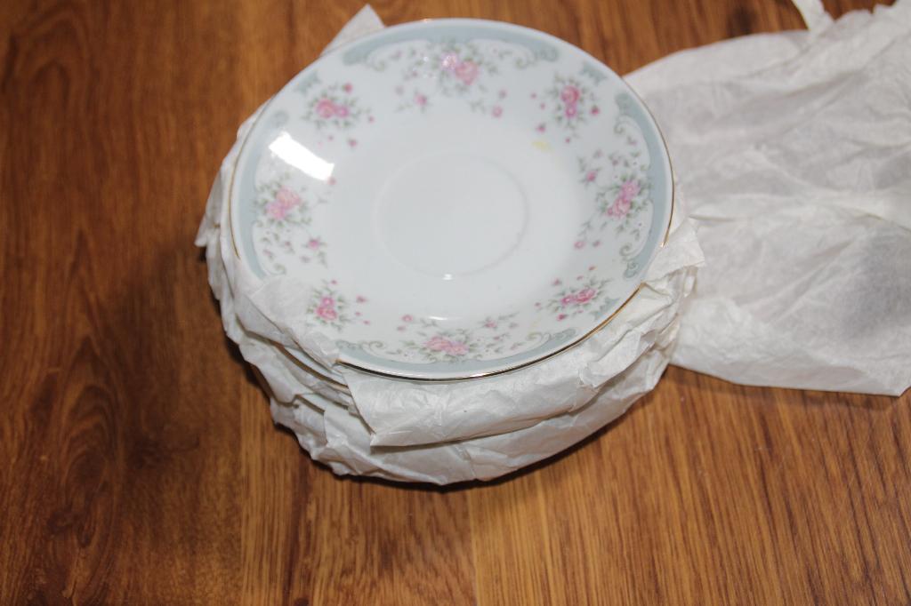 schoteltjes crown china 6x, Huis en Inrichting, Keuken | Servies, Gebruikt, Ophalen of Verzenden, Bord(en), Overige stijlen